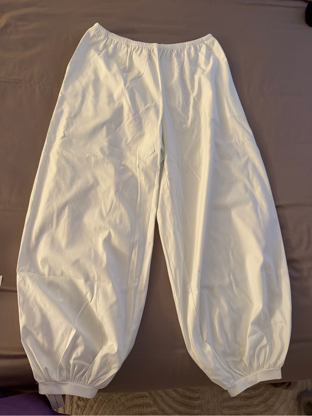 Reformation White Elastic Cuff Linen Jogger Pants